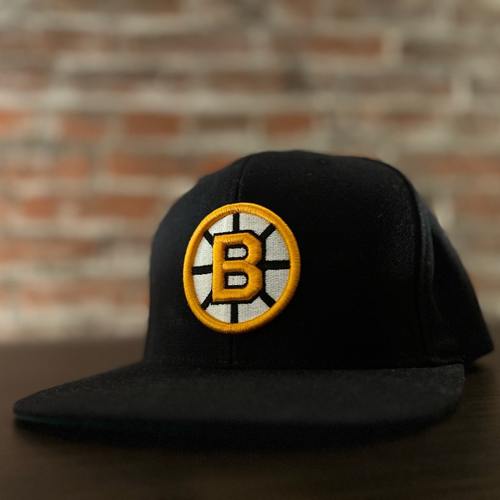 Mitchell & Ness Boston Bruins Snapback